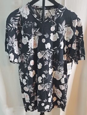 Lularoe Black Floral V-Neck Tee with Soft Pink & White Blooms